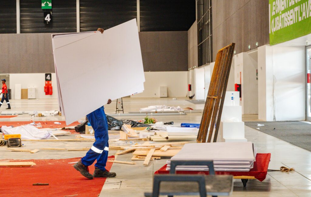 DEMONTAGE STAND (8)