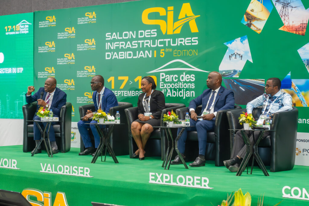 FORUM ECONOMIAUE (13)