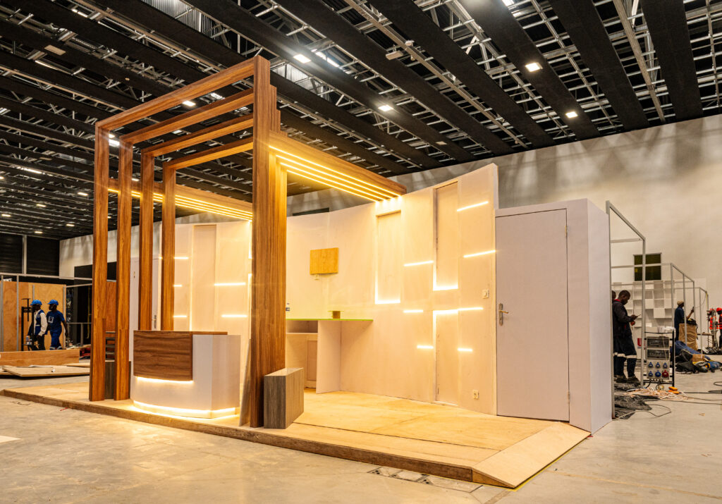 MONTAGE DE STAND (3)
